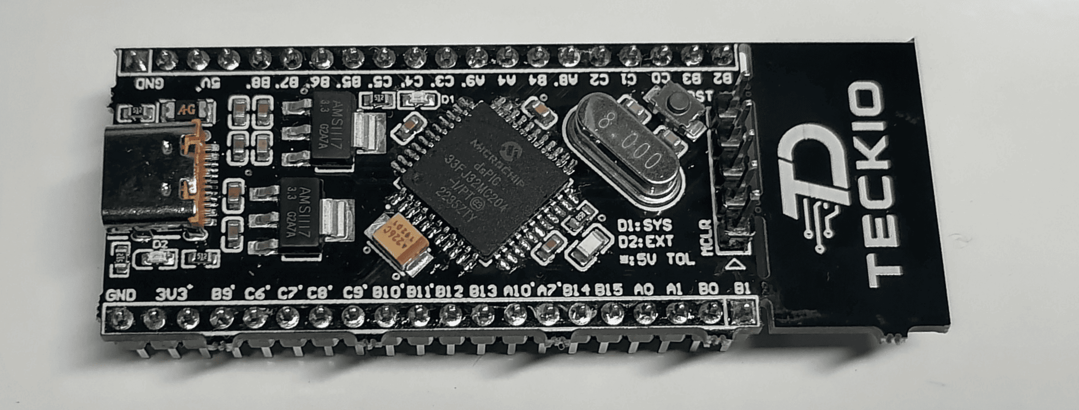 Tarjeta TECKIO dsPIC33 utilizada en demostraciones de laboratorio